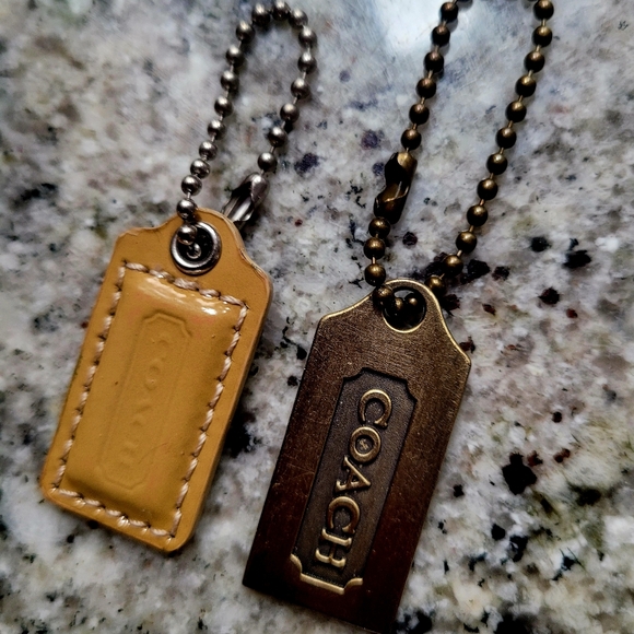 Coach Tag Set - Picture 5 of 7